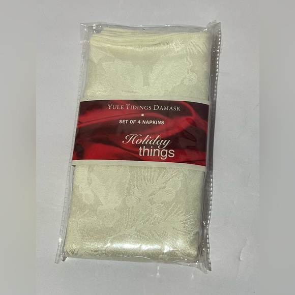 Set of 4 Ivory Yule Tidings Damask Dinner Napkins Linens n Things NOS - Picture 2 of 5